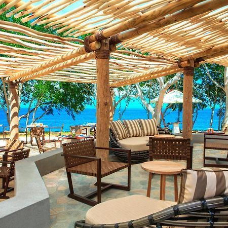 Sheraton New Caledonia Deva Spa & Golf Resort Bourail Exterior photo The Beach Club