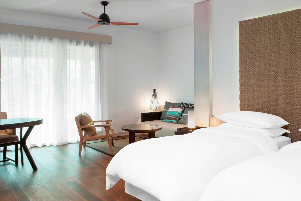 Sheraton New Caledonia Deva Spa & Golf Resort Bourail Exterior photo Deluxe room